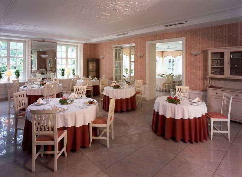 مبيت وإفطار غدانسك Oliwska Dolina المطعم الصورة